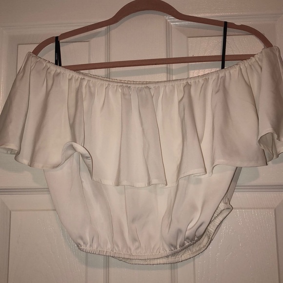 White Ruffled Off the Shoulder Crop Top - Picture 3 of 3